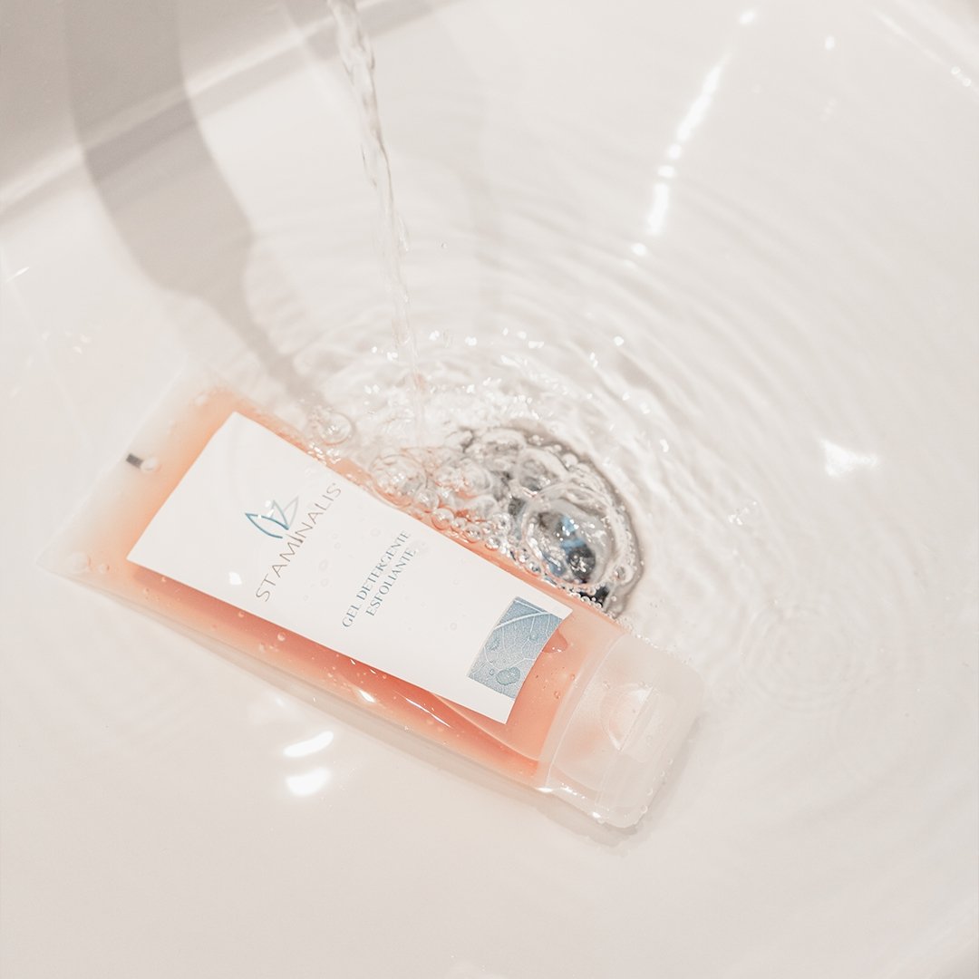 Staminalis Gel Detergente Esfoliante – Azione purificante e illuminante per il viso