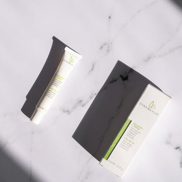 Balsamo labbra rigenerante con staminali vegetali.



