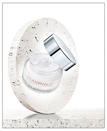 Crema Giorno Staminalis Anti-Age con protezione UV e DNA Skin Protection.



