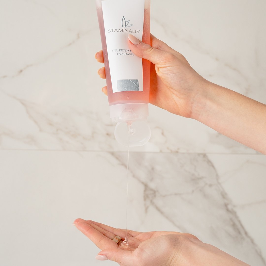 Gel Limpiador Exfoliante - 220 ml